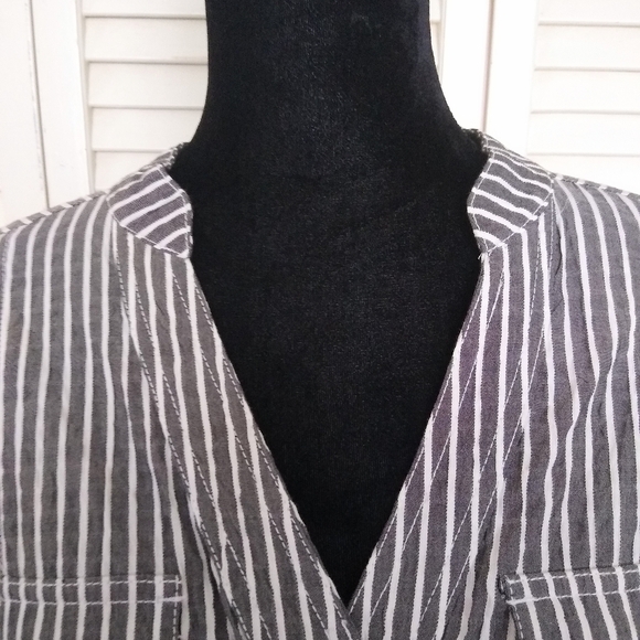 NWT White House Black Market Striped Belted Dress Size 10 Grey & White Striped - Picture 13 of 13